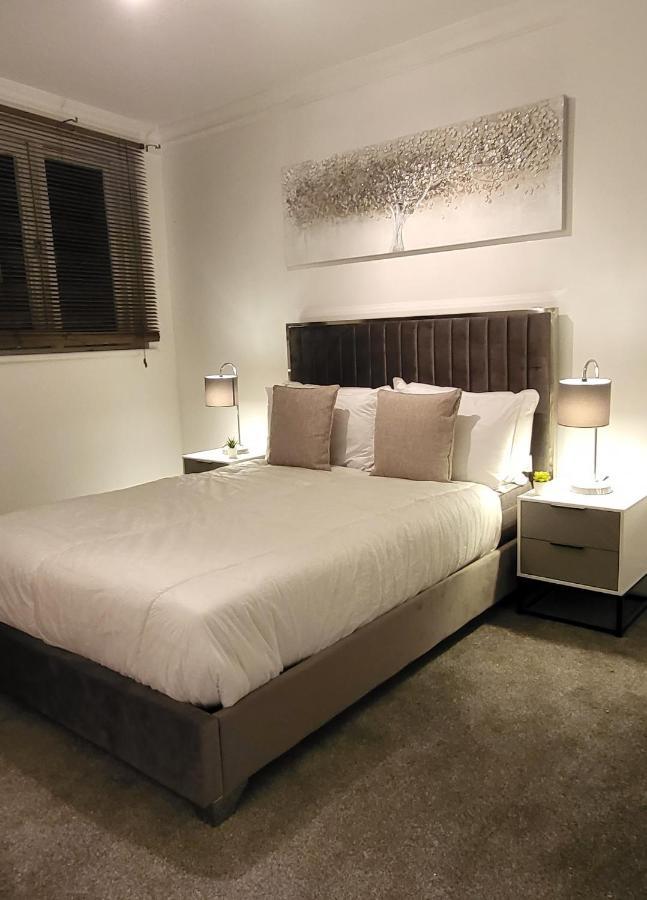 Stunning 2 Bedroom Apartment In Canary Wharf - Morland Apartments London Exterior foto