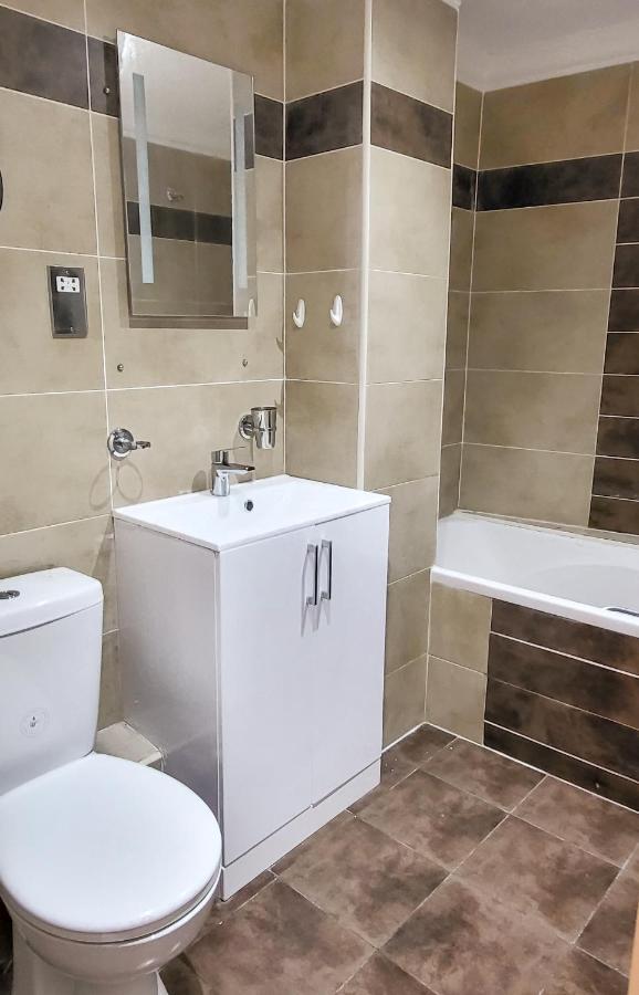 Stunning 2 Bedroom Apartment In Canary Wharf - Morland Apartments London Exterior foto